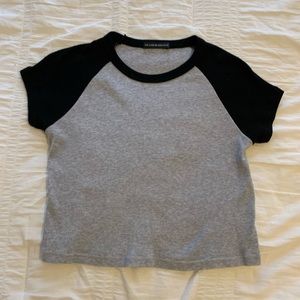 brandy melville bella top. one size, $13